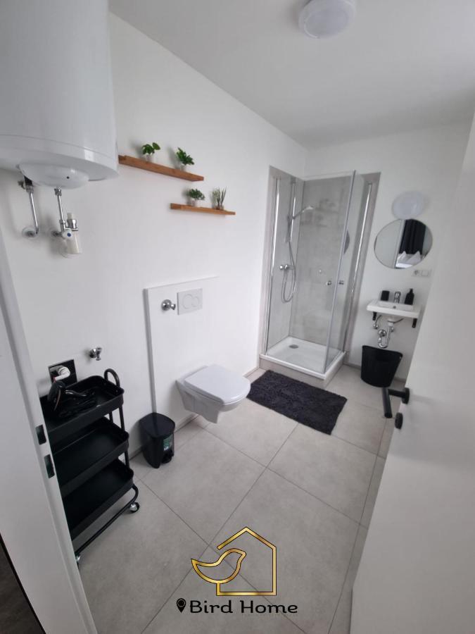 Bird Home Room 10 Klagenfurt am Woerthersee ภายนอก รูปภาพ